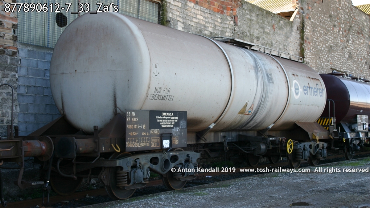 877890612-7_33_Zafs.jpg